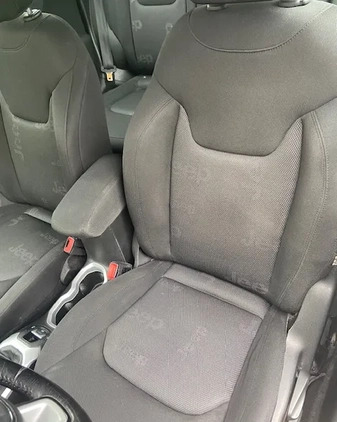 Jeep Renegade cena 50900 przebieg: 182000, rok produkcji 2016 z Gąbin małe 56